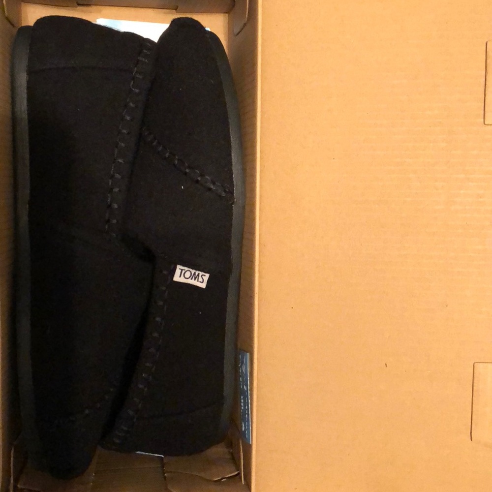 Toms